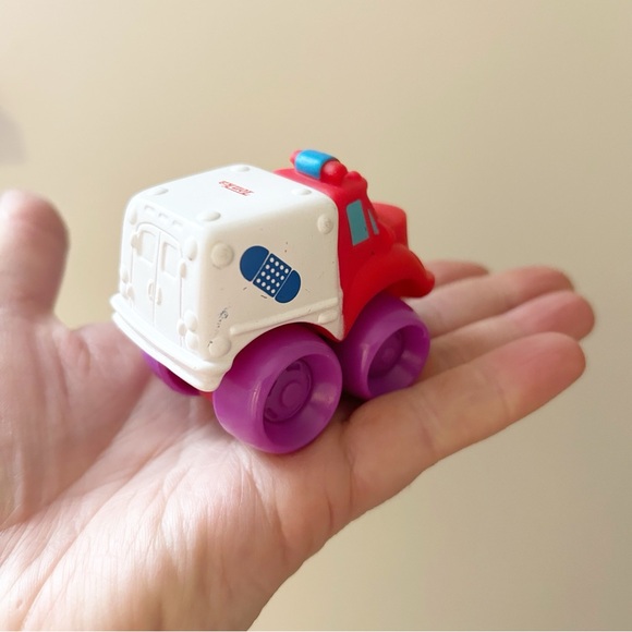 Vintage Soft Tonka Fire Truck Ambulance & Cop Car Chuck and Friends toys - Picture 6 of 7